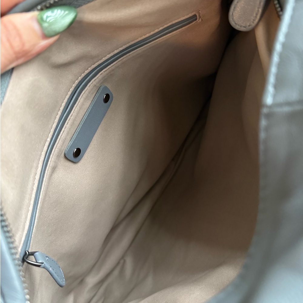 NWOT SHEEPSKIN GRAY LEATHER HOBO BAG - Picture 3 of 9
